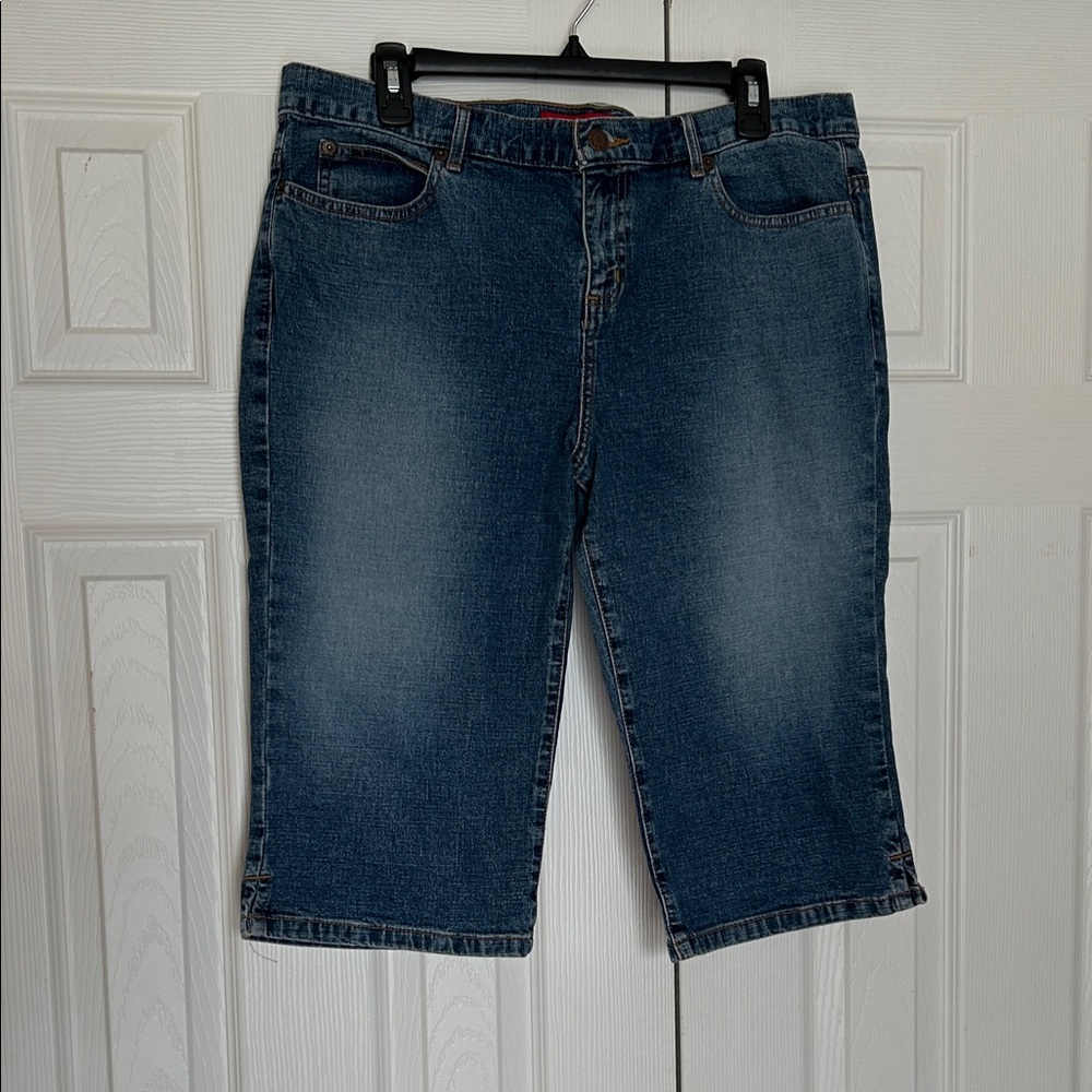 Guess Women's Dark Blue Cropped Denim Jeans
